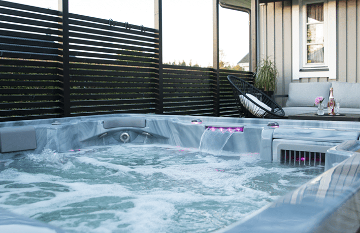 Spa Rigide extérieur Type Jacuzzi Granada 5 Places Neuf