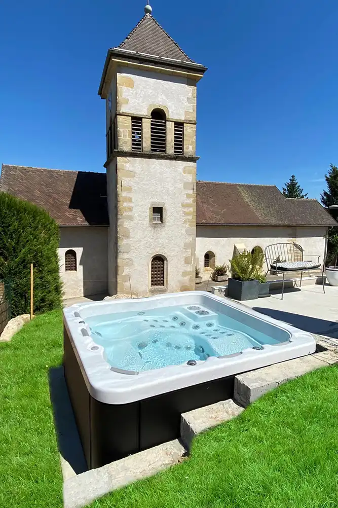 Installer Un Spa Jacuzzi à L'extérieur